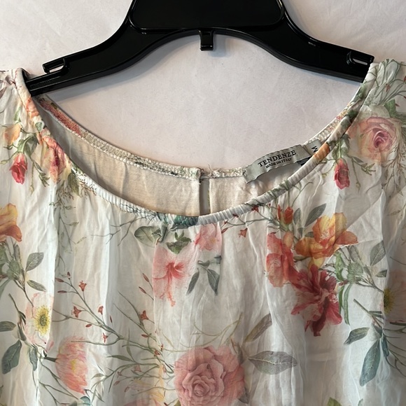 Cream Floral Sheer Sleeveless Top Size M - Picture 6 of 10